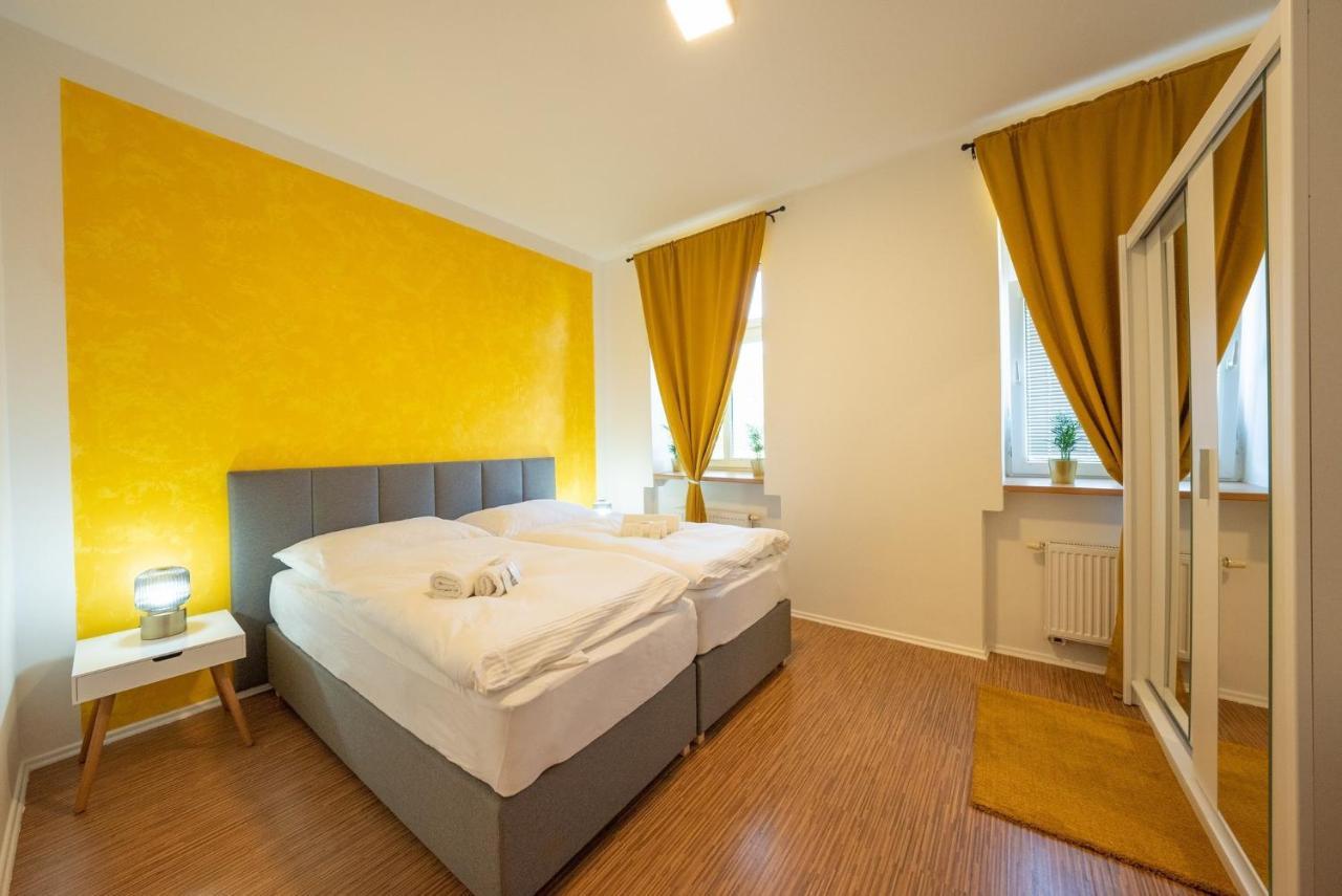 Narodni Dum Podborany Hotel Екстериор снимка