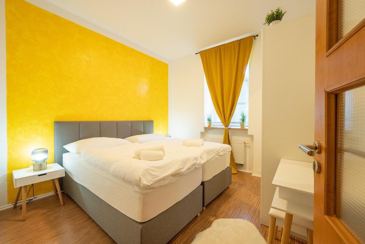 Narodni Dum Podborany Hotel Екстериор снимка