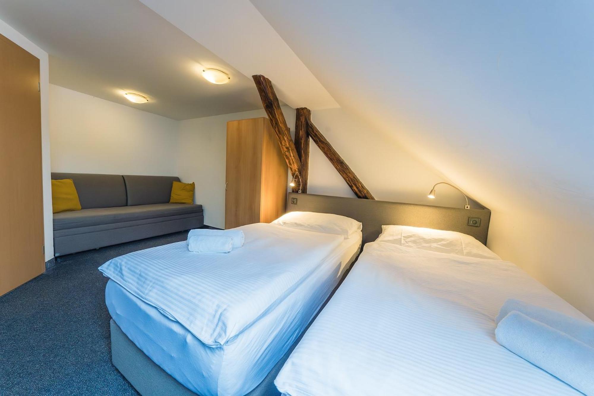 Narodni Dum Podborany Hotel Екстериор снимка